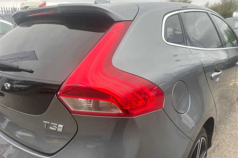 Used Volvo V40 2019 for sale - 78216528: Photo 32