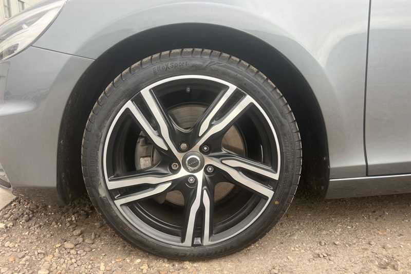 Used Volvo V40 2019 for sale - 78216528: Photo 9