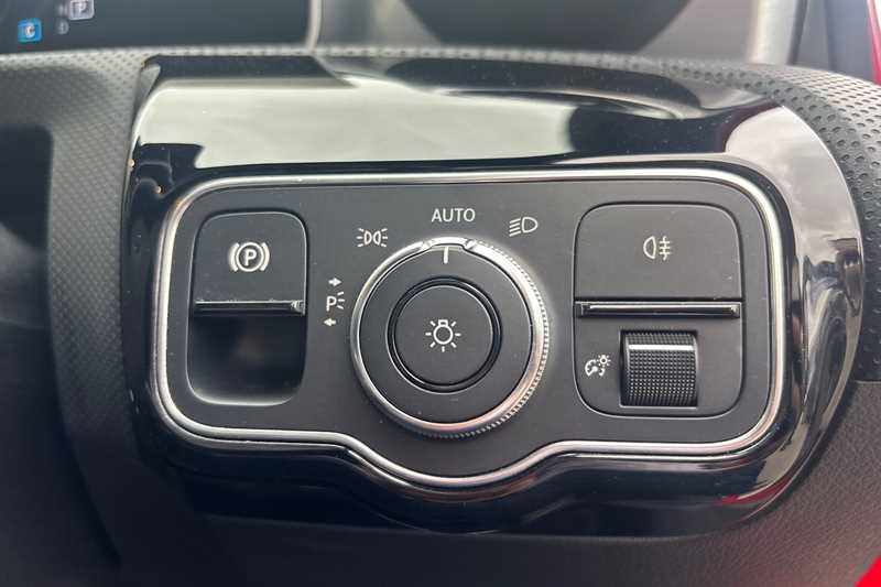 Used Mercedes-Benz A-Class 2019 for sale - 76489891: Photo 38