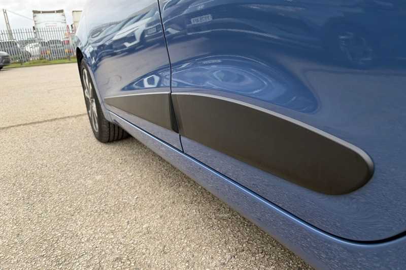 Used Hyundai i10 for sale - 77863649: Photo 30