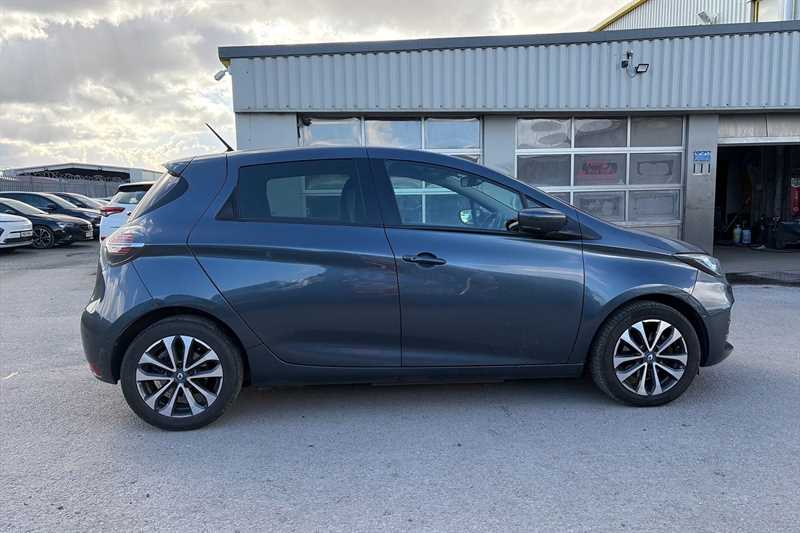 Used Renault Zoe 2020 for sale - 78131173: Photo 2