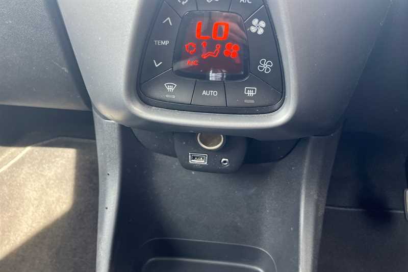 Used Toyota AYGO 2020 for sale - 76530836: Photo 15