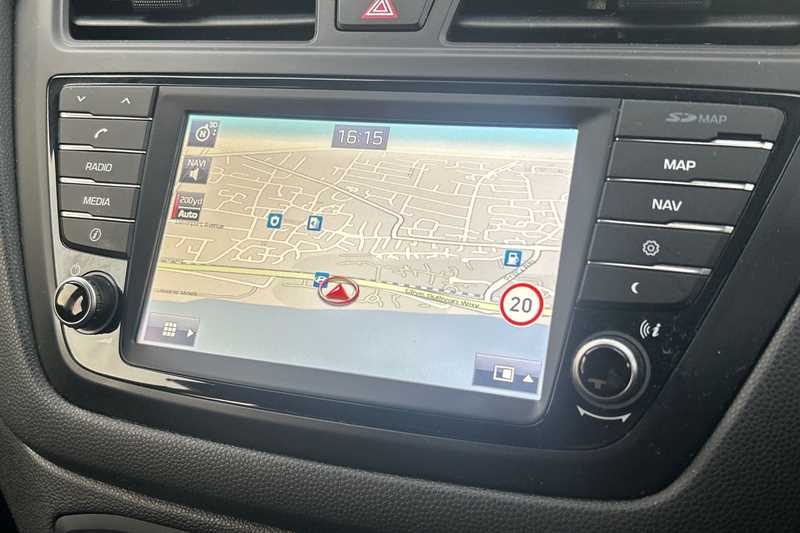 Used Hyundai i20 2018 for sale - 76443305: Photo 18