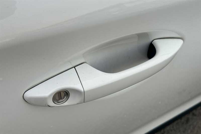 Used Hyundai i20 2018 for sale - 76443305: Photo 33