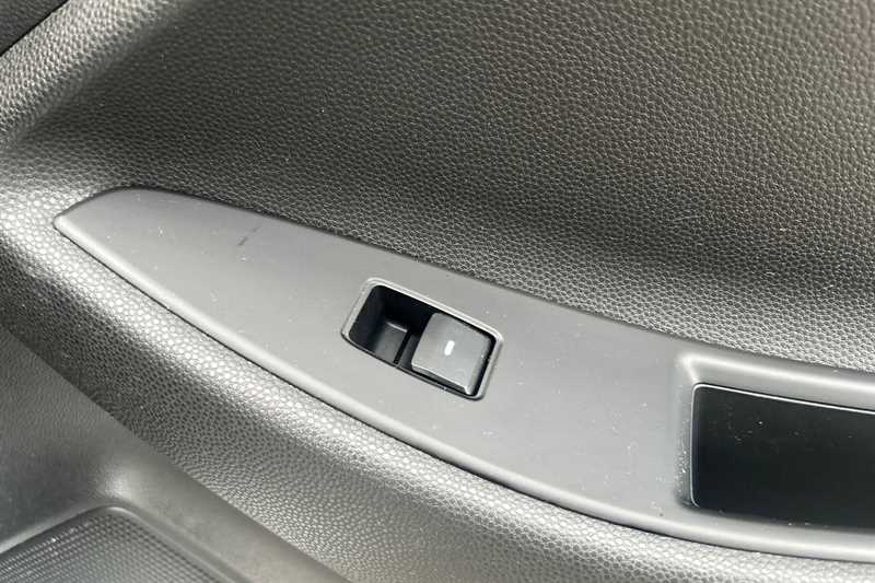 Used Hyundai i20 2018 for sale - 76443305: Photo 38