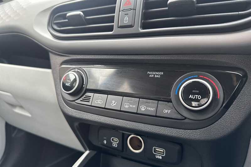 Used Hyundai i10 2023 for sale - 76286525: Photo 15
