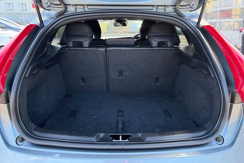 Used Volvo V40 2019 for sale - 78160056: Photo 3