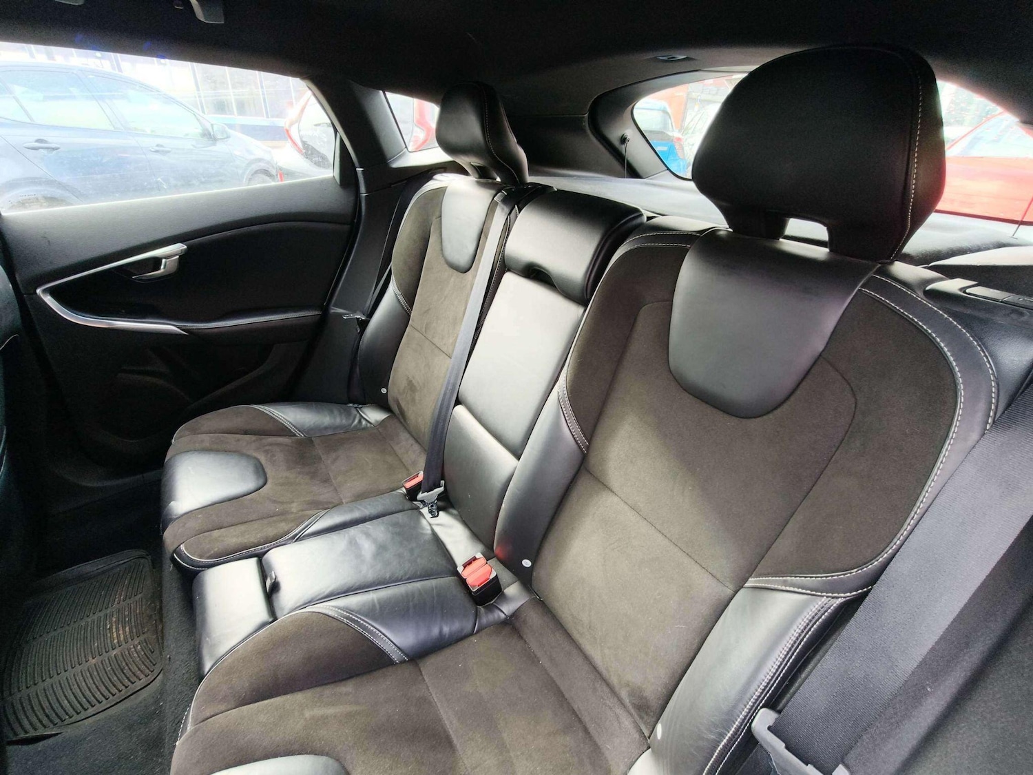 Used Volvo V40 2014 for sale - 78219983: Photo 10