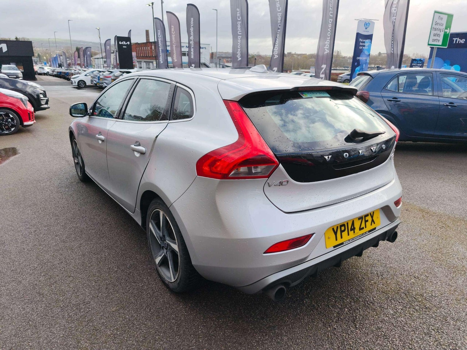 Used Volvo V40 2014 for sale - 78219983: Photo 2