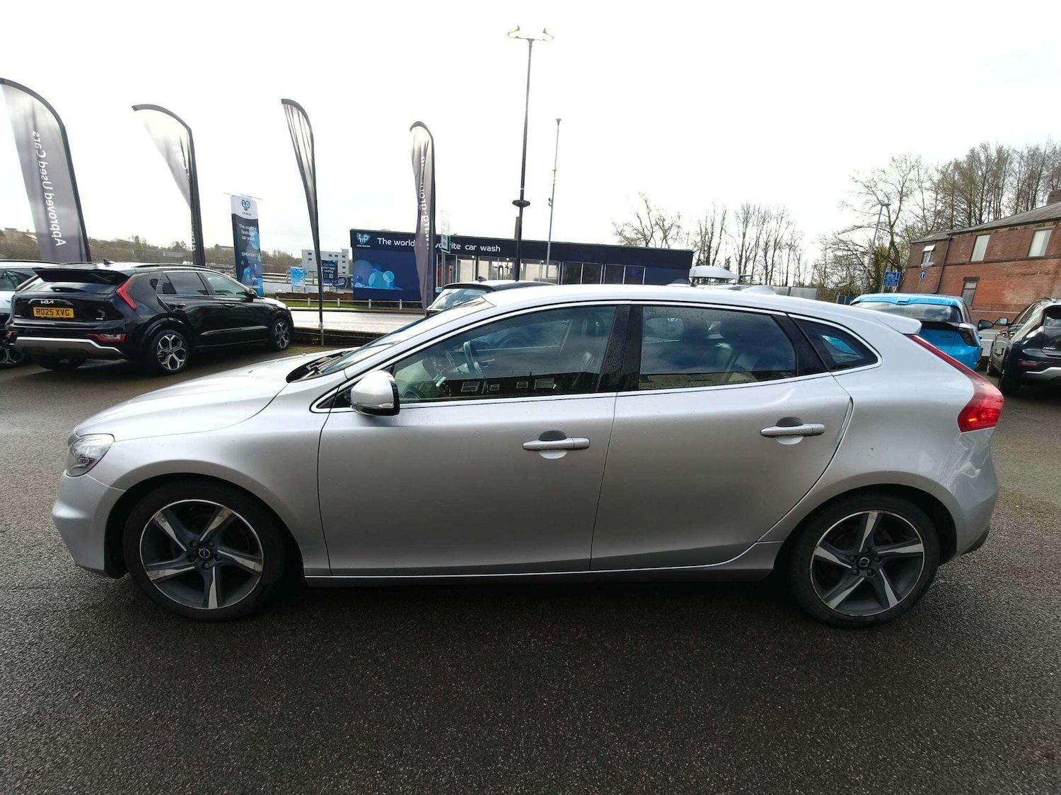 Used Volvo V40 2014 for sale - 78219983: Photo 3