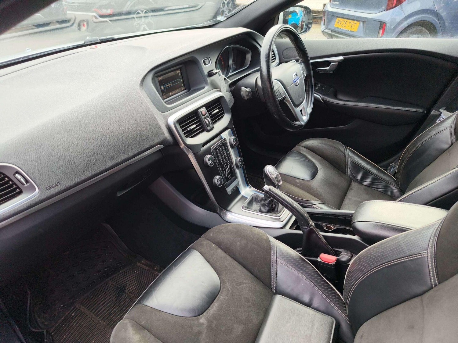 Used Volvo V40 2014 for sale - 78219983: Photo 8