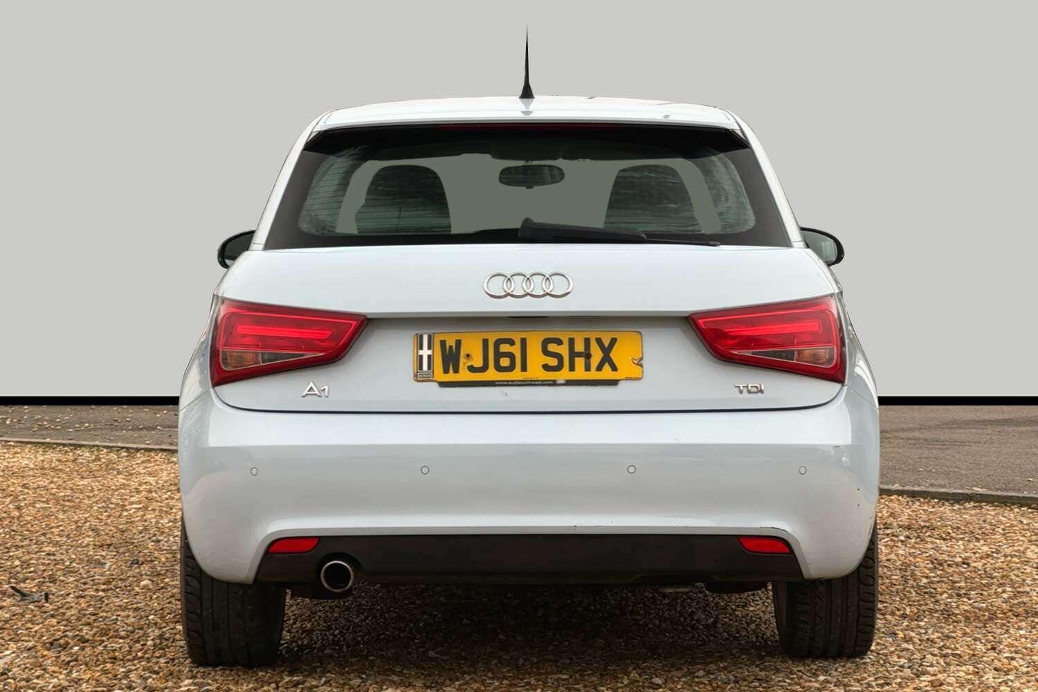 Used Audi A1 2011 for sale - 77695951: Photo 4