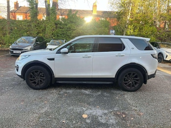 Used Land Rover Discovery Sport 2016 for sale - 76511783: Photo