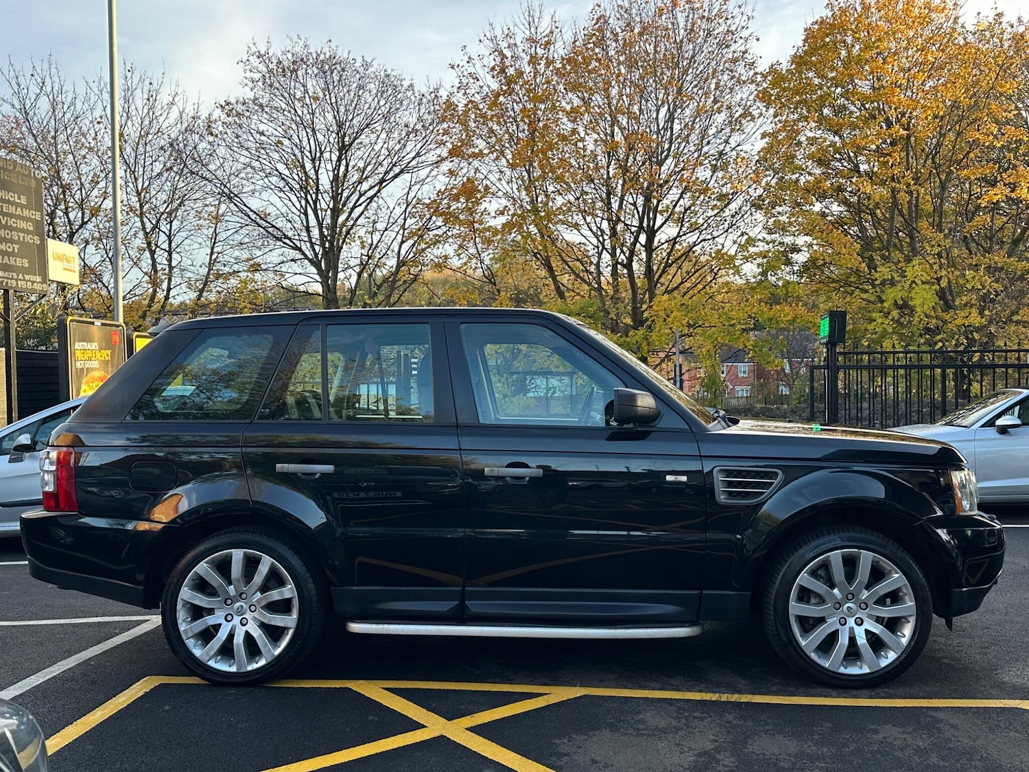 Used Land Rover Range Rover Sport 2009 for sale - 76380839: Photo 3