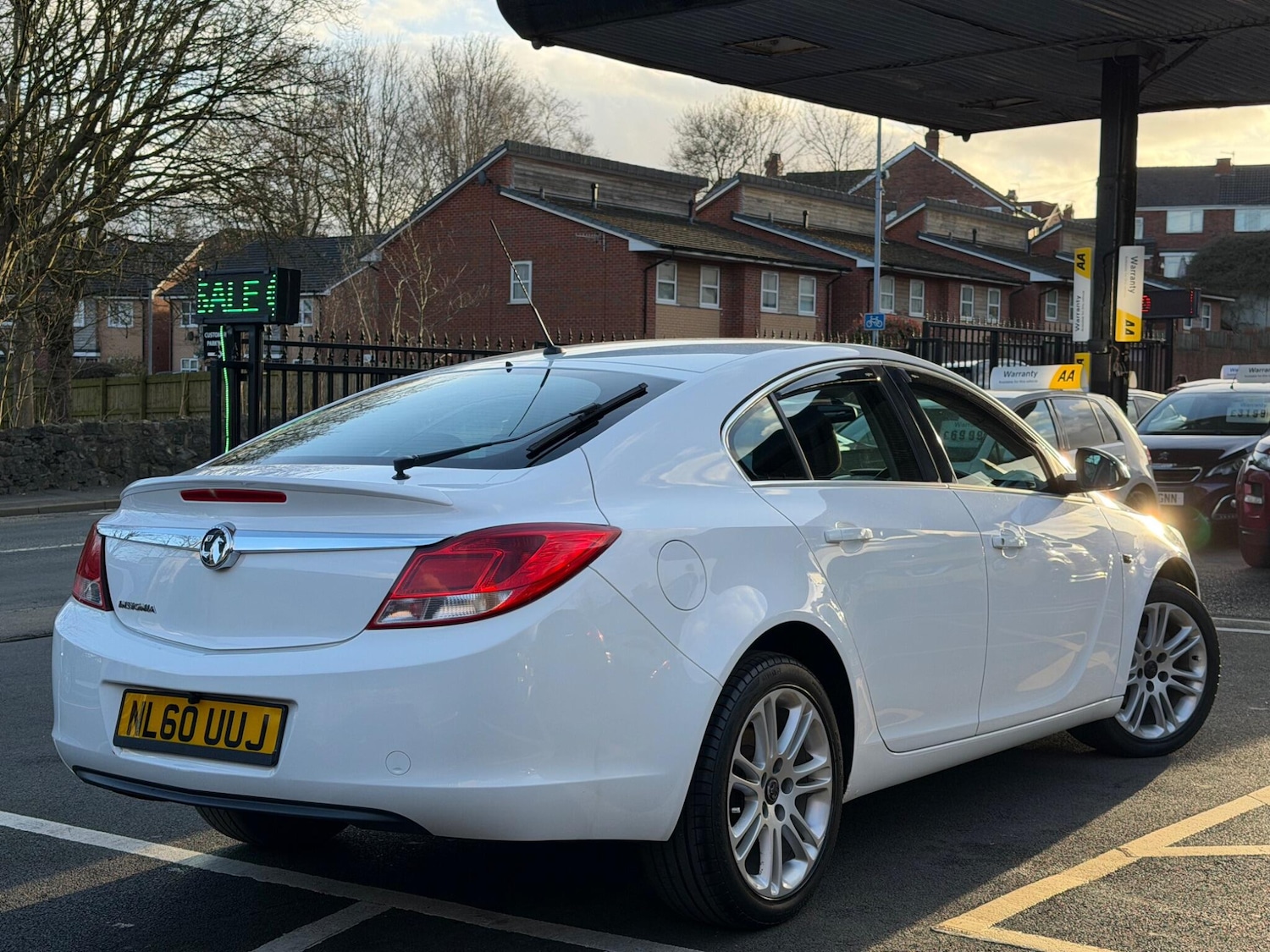 Used Vauxhall Insignia 2010 for sale - 78220377: Photo 3