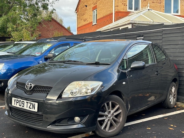 Used Toyota Auris 2009 for sale - 76326550: Photo 2