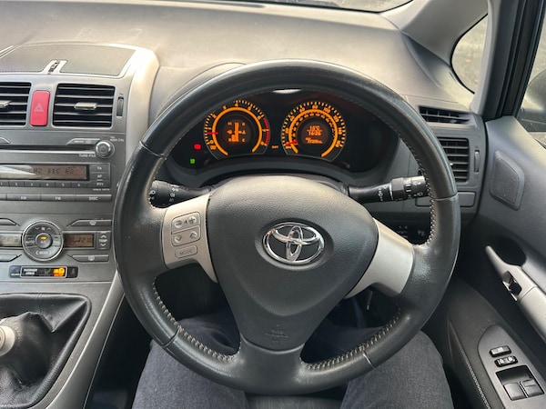 Used Toyota Auris 2009 for sale - 76326550: Photo 8