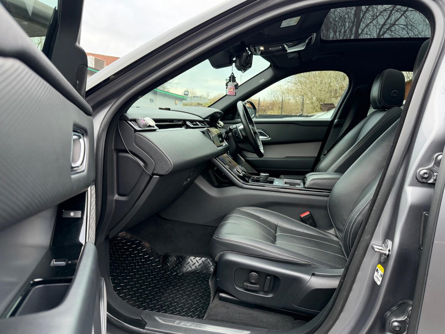 Used Land Rover Range Rover Velar 2020 for sale - 77495900: Photo 35