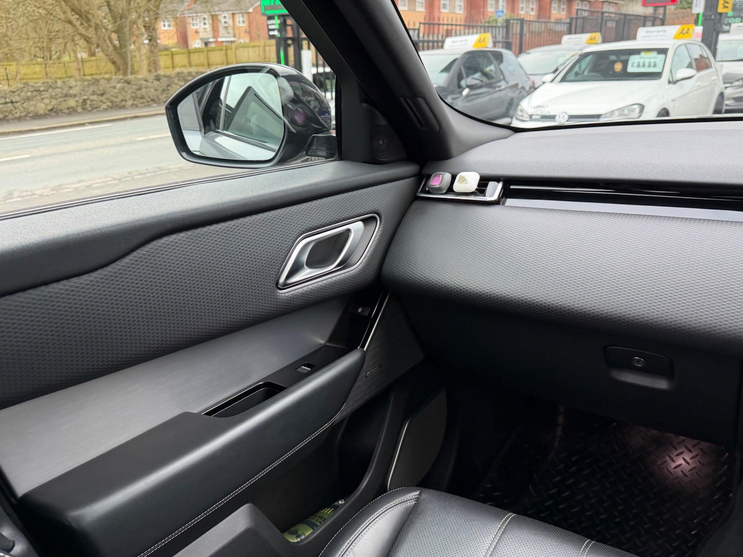 Used Land Rover Range Rover Velar 2020 for sale - 77495900: Photo 61