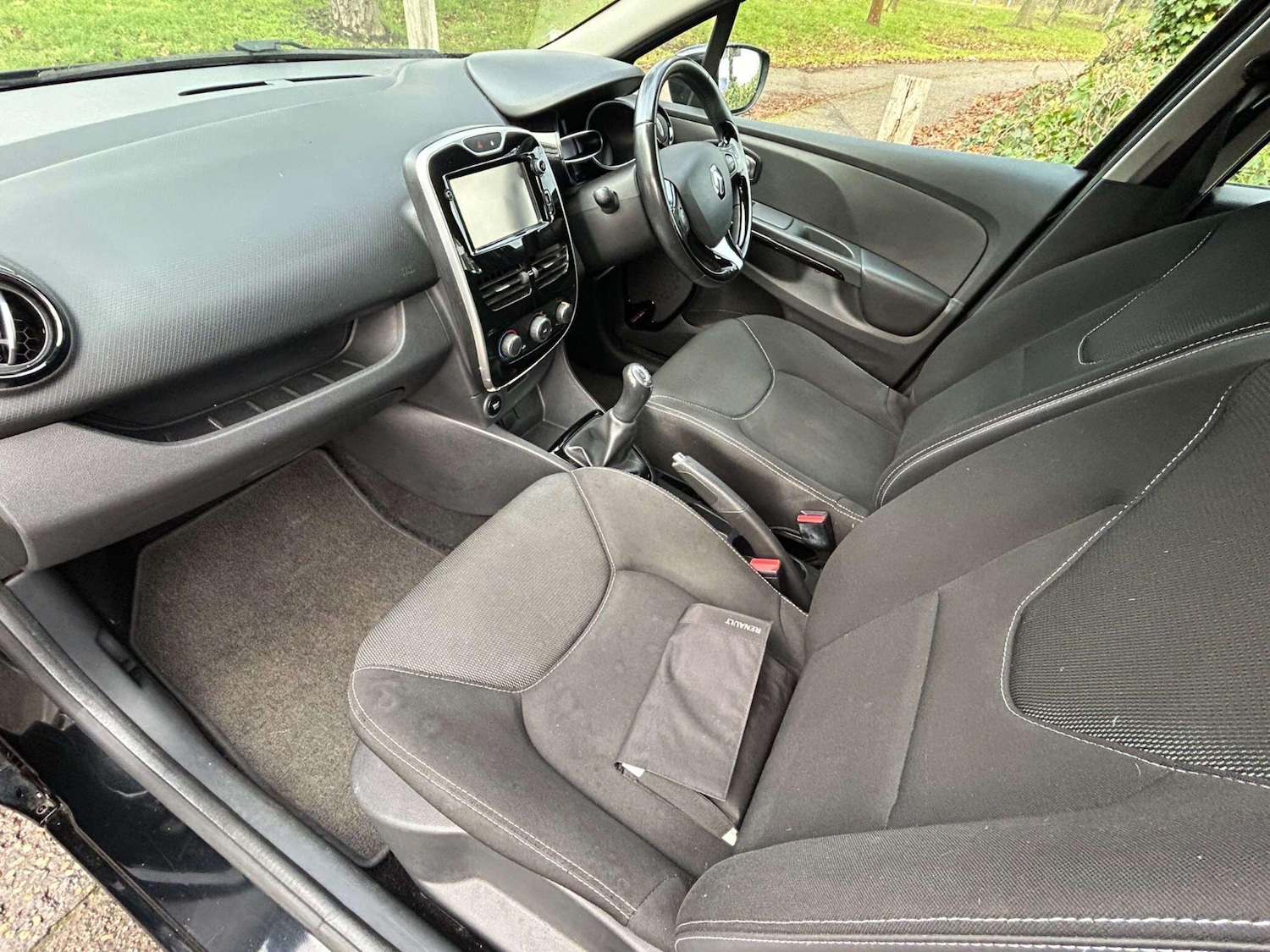 Used Renault Clio 2016 for sale - 77130799: Photo 15