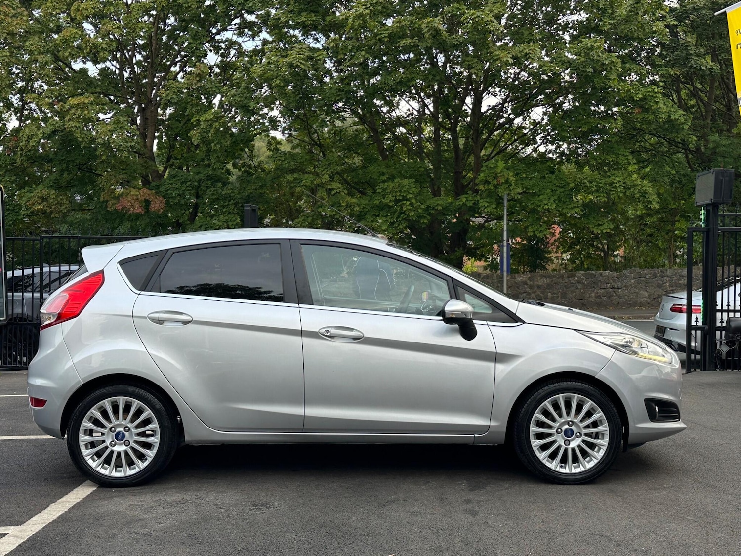 Used Ford Fiesta 2013 for sale - 76071858: Photo 3