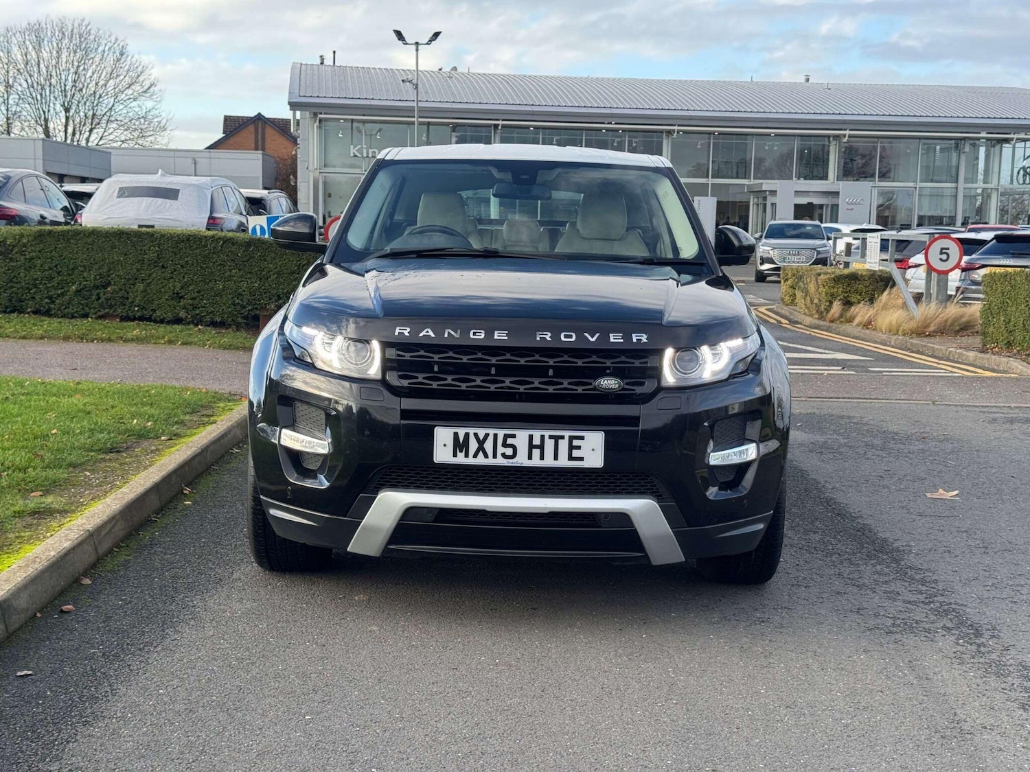 Used Land Rover Range Rover Evoque 2015 for sale - 77040789: Photo 2