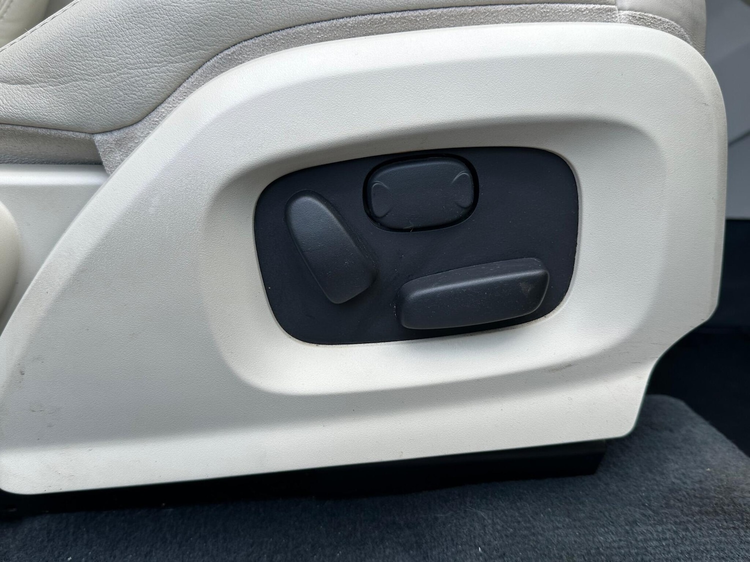 Used Land Rover Range Rover Evoque 2015 for sale - 77040789: Photo 28