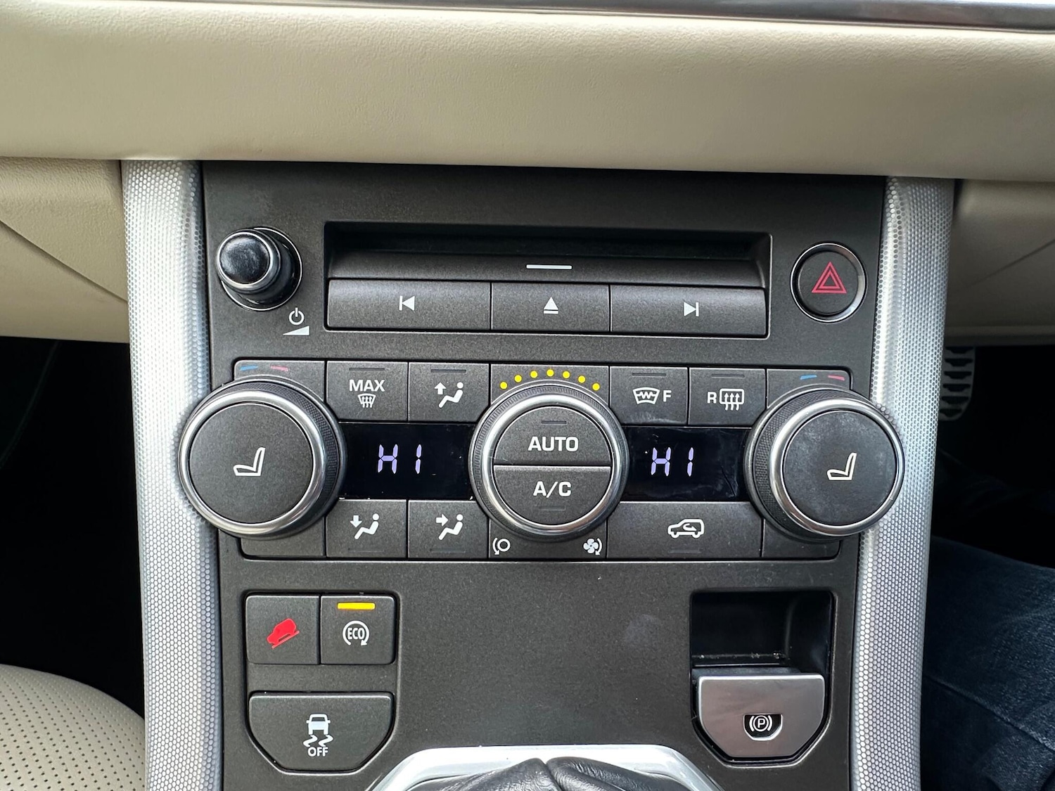 Used Land Rover Range Rover Evoque 2015 for sale - 77040789: Photo 32