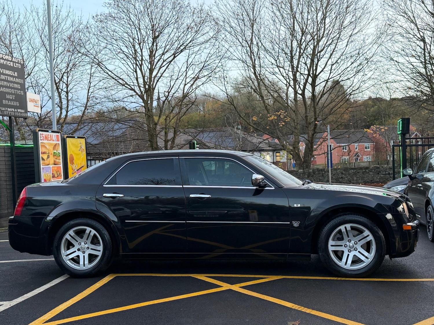 Used Chrysler 300C 2007 for sale - 76995259: Photo 2