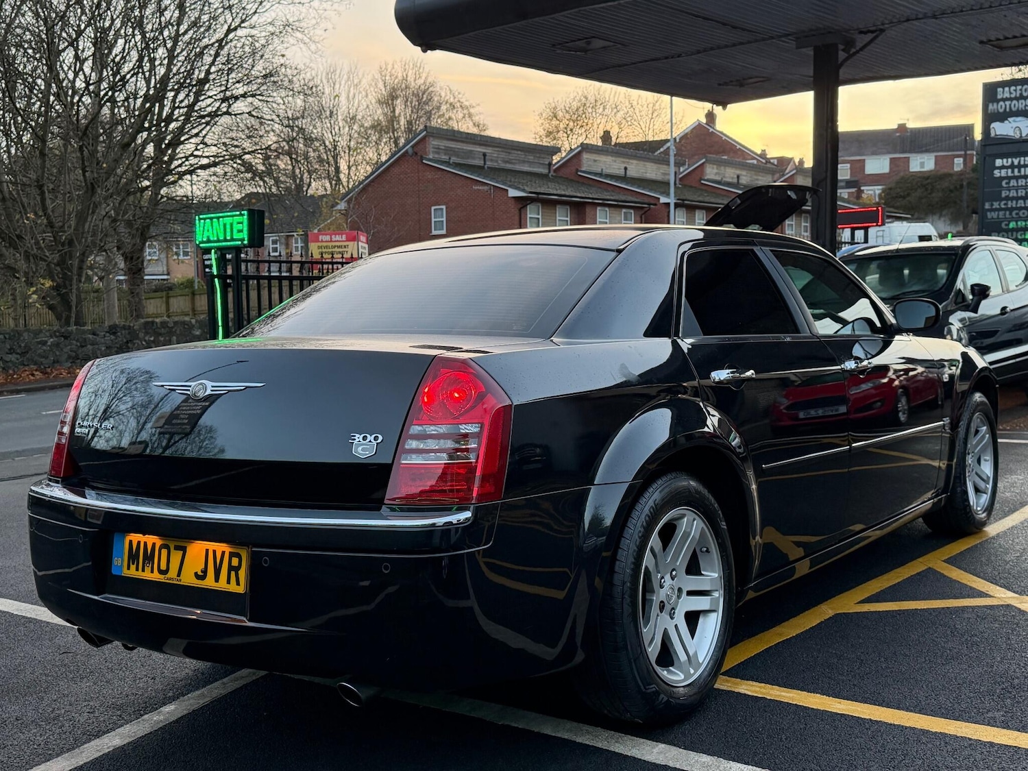 Used Chrysler 300C 2007 for sale - 76995259: Photo 3