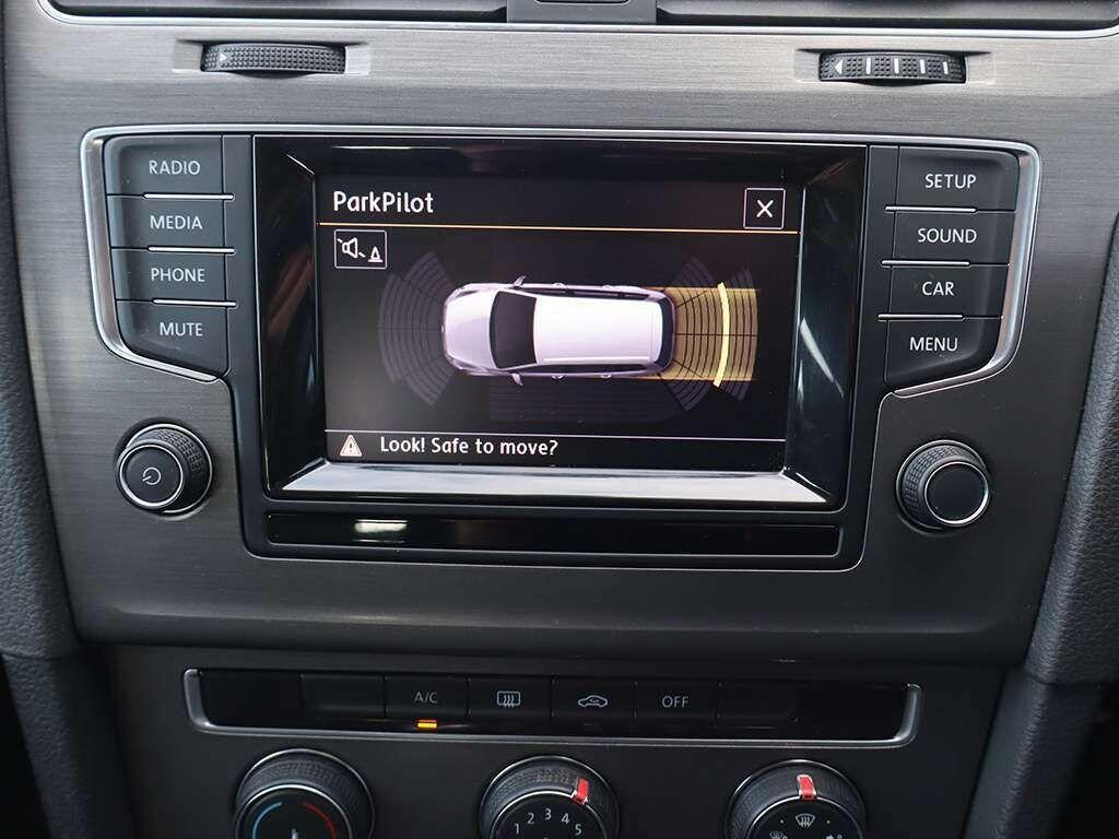 Used Volkswagen Golf 2013 for sale - 77203709: Photo 7