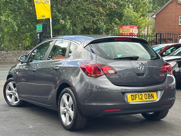 Used Vauxhall Astra 2012 for sale - 75493200: Photo 2