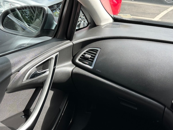 Used Vauxhall Astra 2012 for sale - 75493200: Photo 43