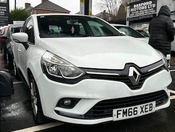 Used Renault Clio 2017 for sale - 77565052: Photo