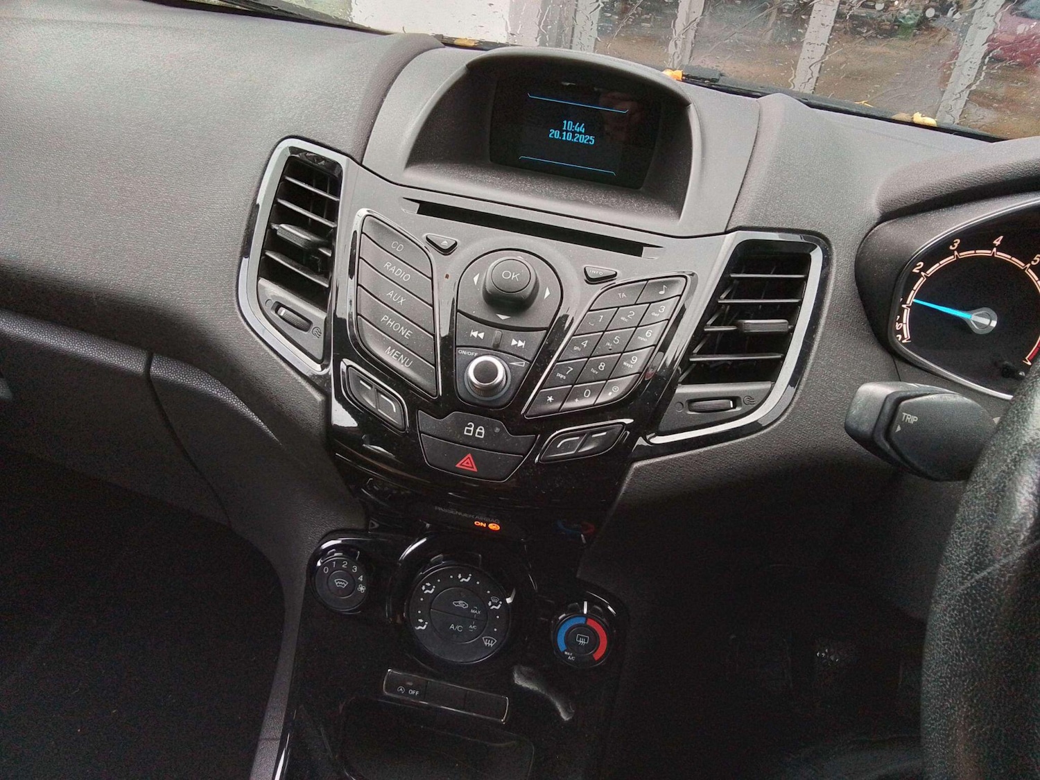 Used Ford Fiesta 2014 for sale - 76432523: Photo 8