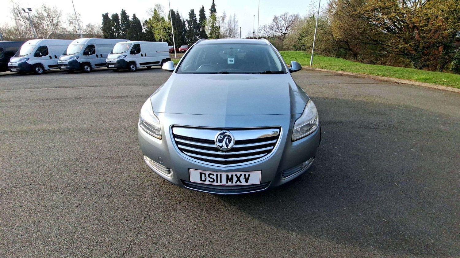Used Vauxhall Insignia 2011 for sale - 78171342: Photo 2