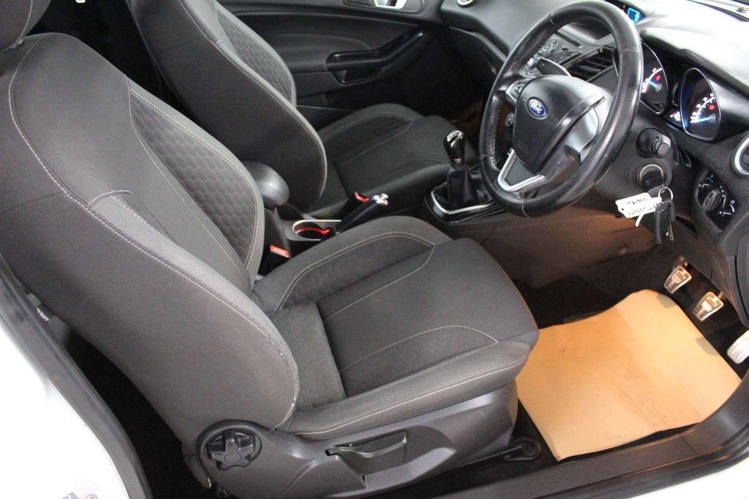 Used Ford Fiesta 2015 for sale - 77524086: Photo 3