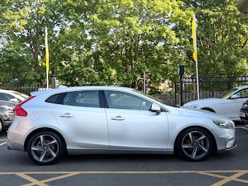 Used Volvo V40 2014 for sale - 79158533: Photo