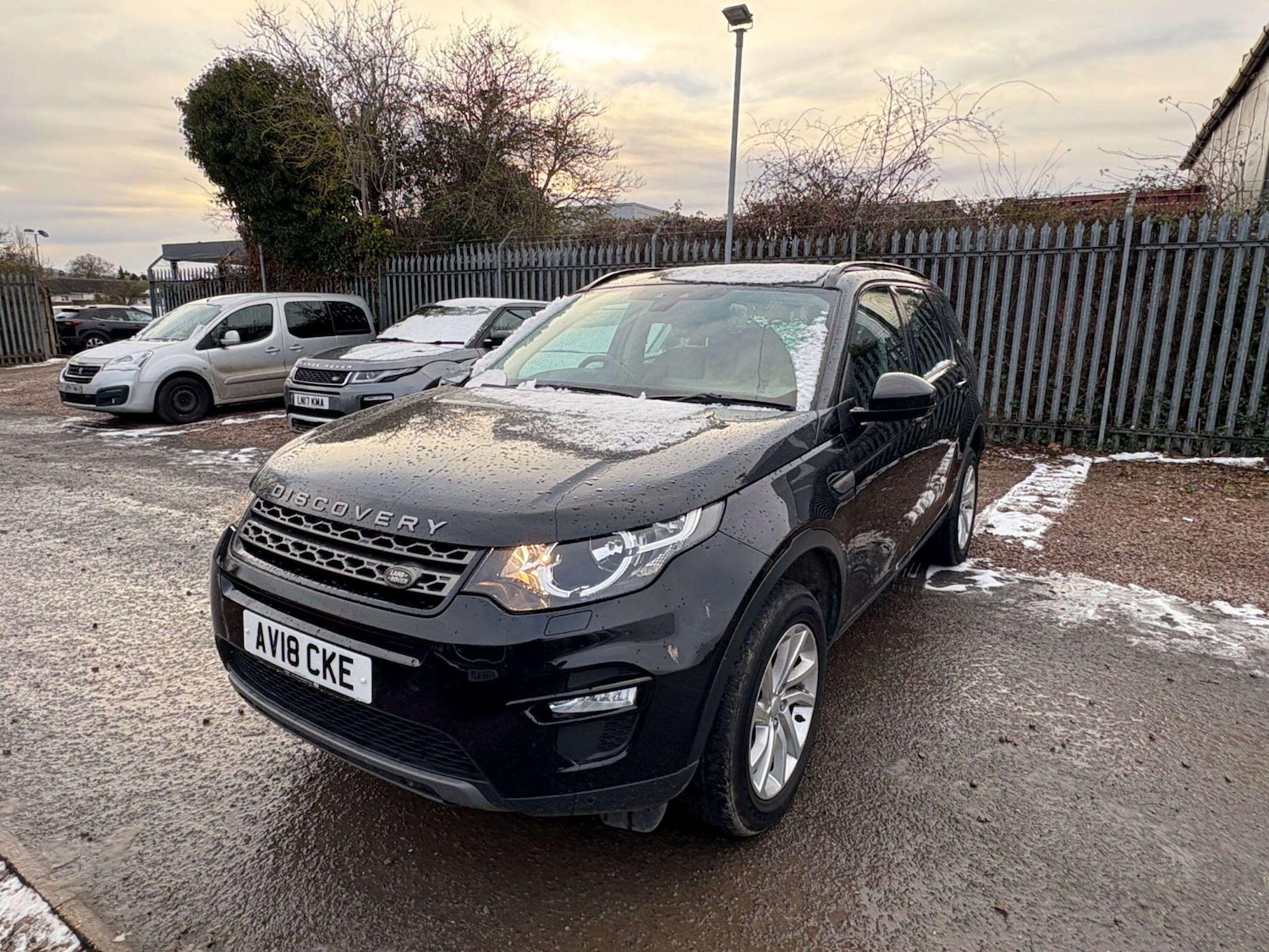 Used Land Rover Discovery Sport 2018 for sale - 77215001: Photo 3