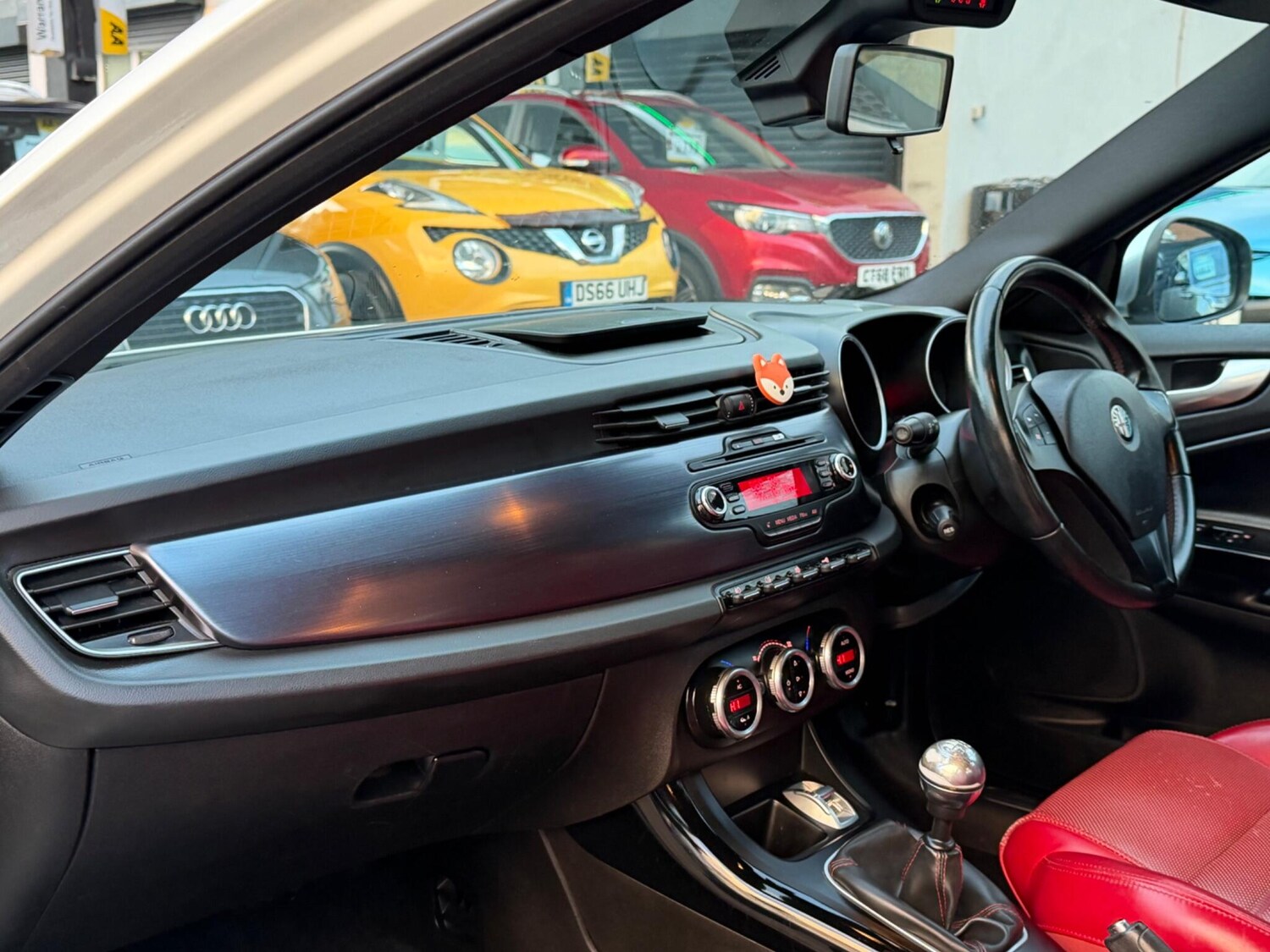 Used Alfa Romeo Giulietta 2011 for sale - 78019991: Photo 24