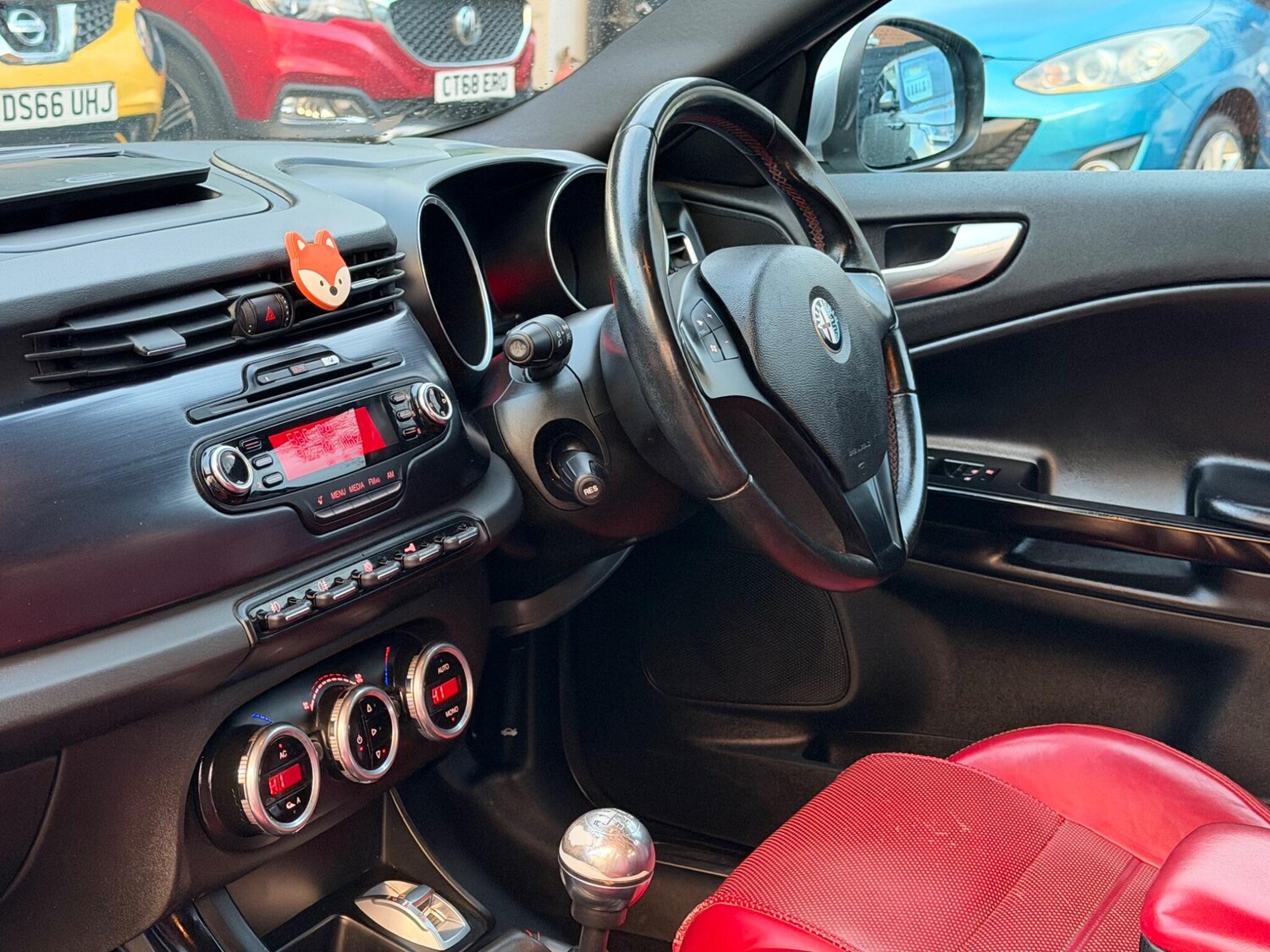 Used Alfa Romeo Giulietta 2011 for sale - 78019991: Photo 25