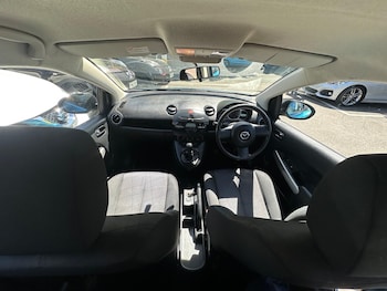 Used Mazda Mazda2 2013 for sale - 79532678: Photo