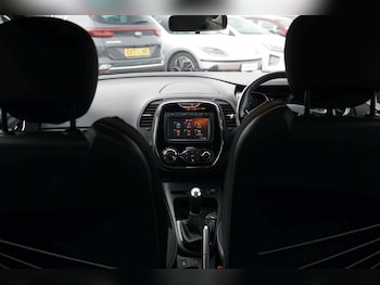 Used Renault Captur 2015 for sale - 78622519: Photo