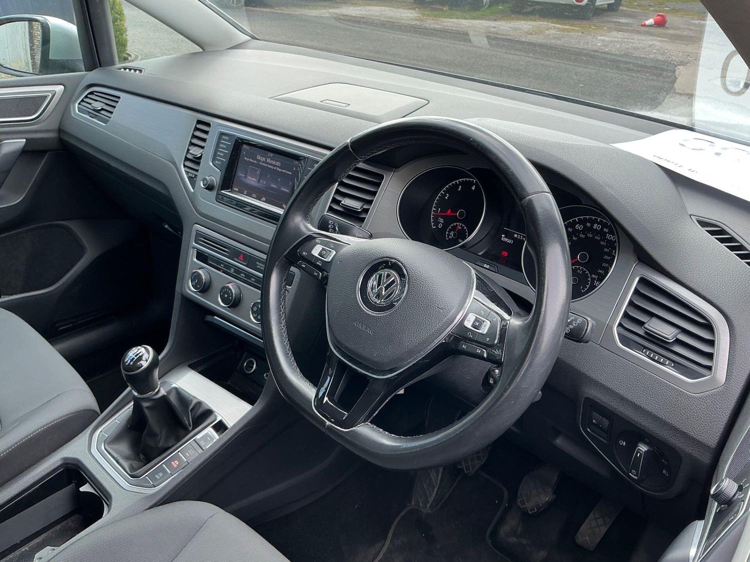 Used Volkswagen Golf SV 2015 for sale - 78170351: Photo 3