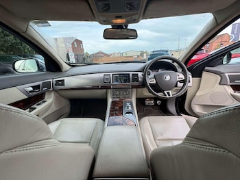 Used Jaguar XF 2010 for sale - 75977675: Photo