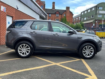 Used Land Rover Discovery Sport 2015 for sale - 79075105: Photo
