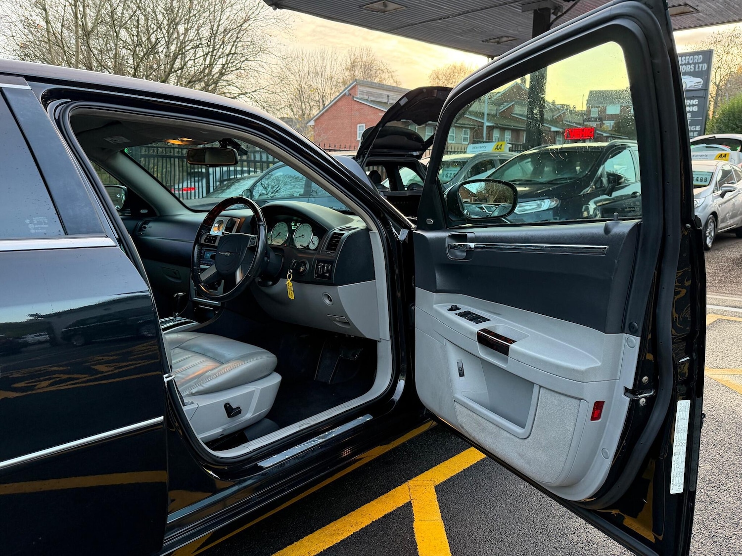 Used Chrysler 300C 2007 for sale - 76360604: Photo 22