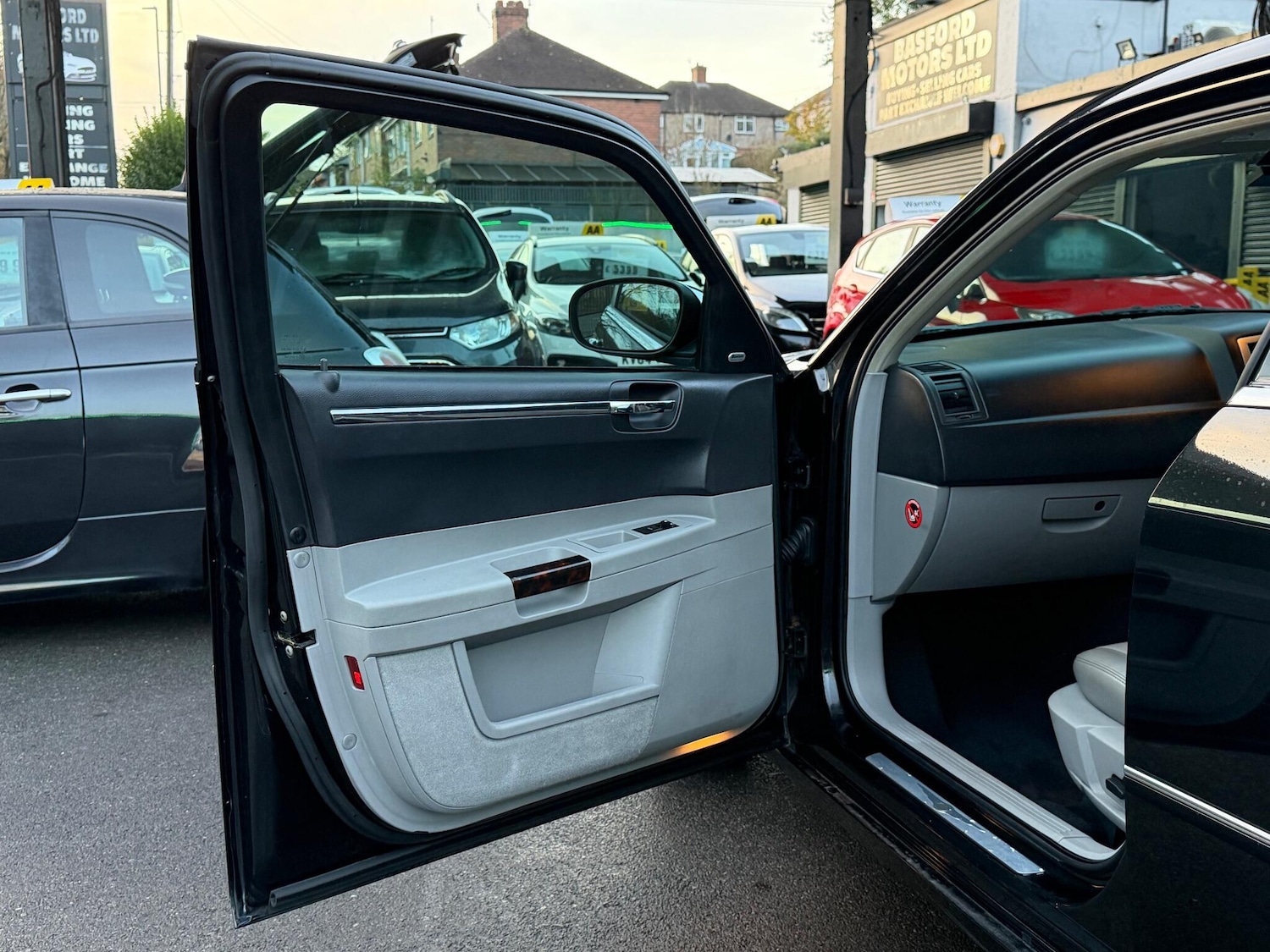 Used Chrysler 300C 2007 for sale - 76360604: Photo 23