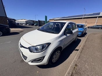Used Hyundai i20 2012 for sale - 78573372: Photo