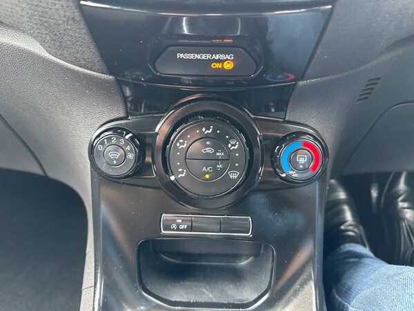 Used Ford Fiesta 2014 for sale - 75257940: Photo 55